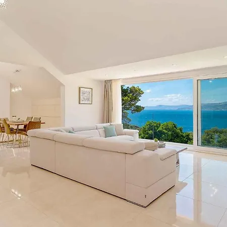 A Gorgeous On A Private On The Island Brac