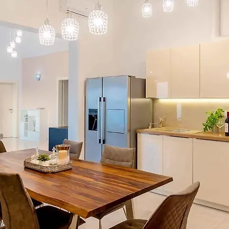 A Gorgeous On A Private On The Island Brac