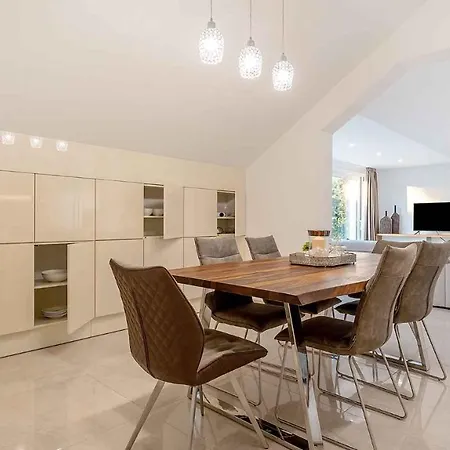 A Gorgeous On A Private On The Island Brac * Pucisca