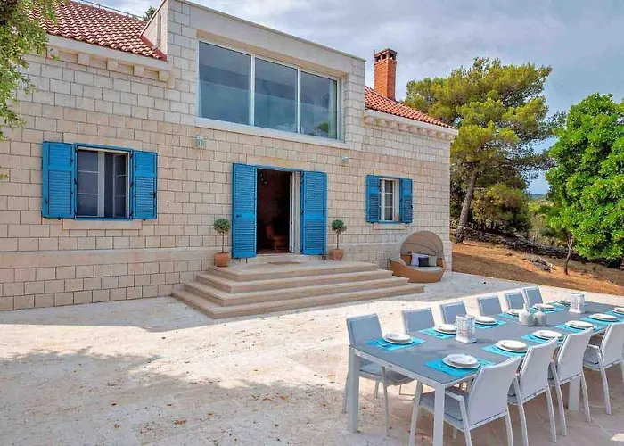 A Gorgeous On A Private On The Island Brac